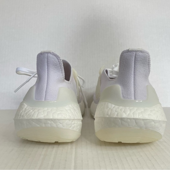 Adidas Shoes Women’s Size 8 UltraBoost 22
Triple White Running Sneakers GX5459 - Picture 7 of 8